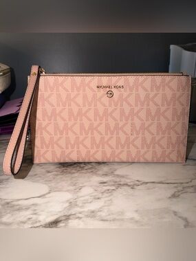 Michael Kors large clutch (ballet)